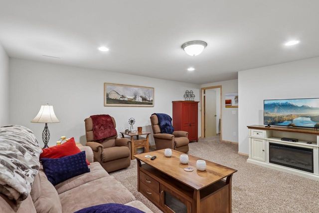 501 Pine Lawn Parkway, Verona, WI 53593