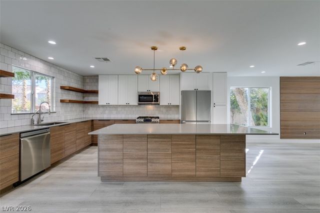 9900 Long Cattle Avenue, Las Vegas, NV 89117