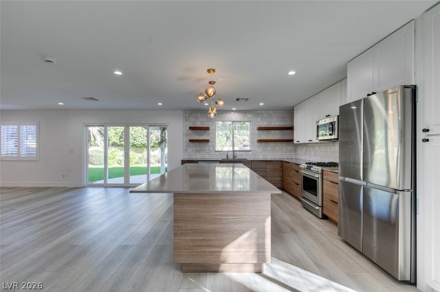 9900 Long Cattle Avenue, Las Vegas, NV 89117