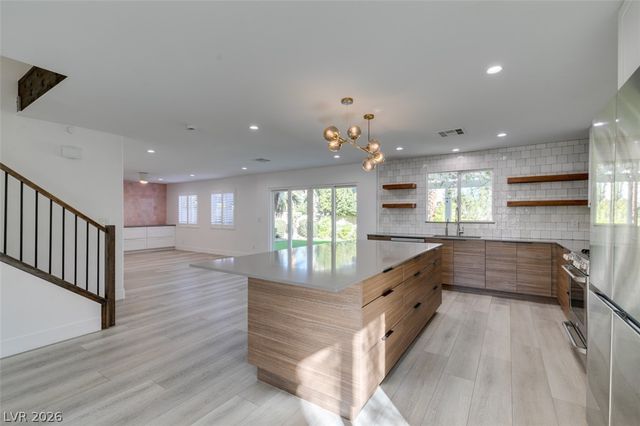 9900 Long Cattle Avenue, Las Vegas, NV 89117