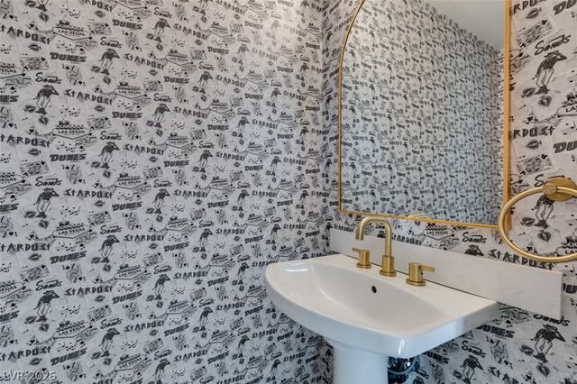 9900 Long Cattle Avenue, Las Vegas, NV 89117