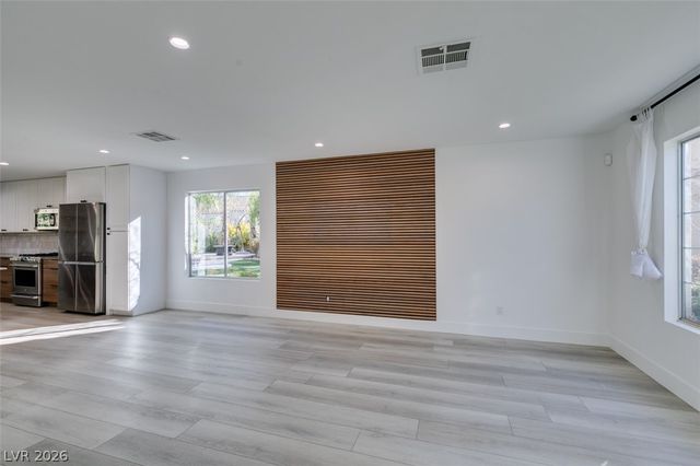 9900 Long Cattle Avenue, Las Vegas, NV 89117