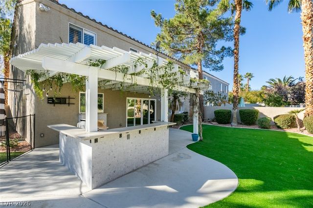 9900 Long Cattle Avenue, Las Vegas, NV 89117