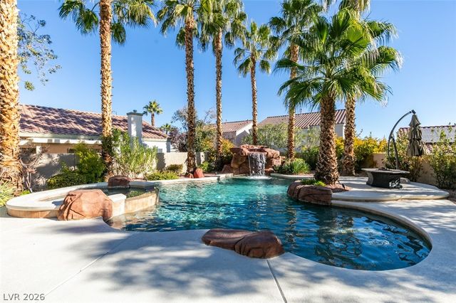 9900 Long Cattle Avenue, Las Vegas, NV 89117