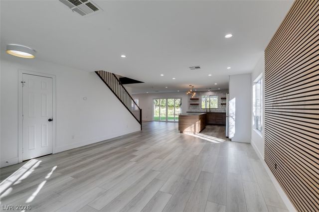 9900 Long Cattle Avenue, Las Vegas, NV 89117