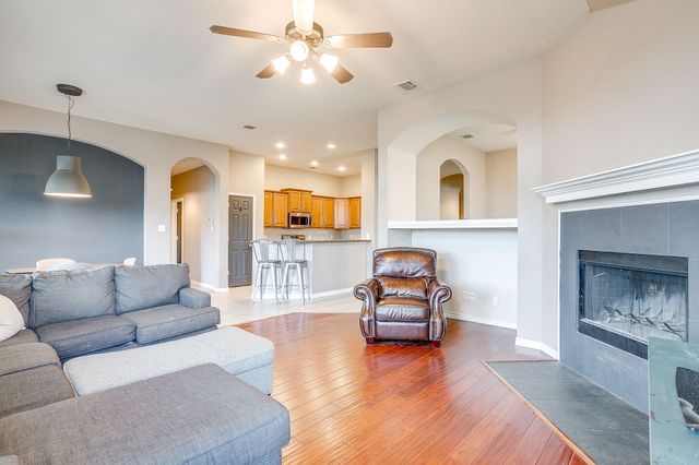 732 Evergreen Court, Burleson, TX 76028