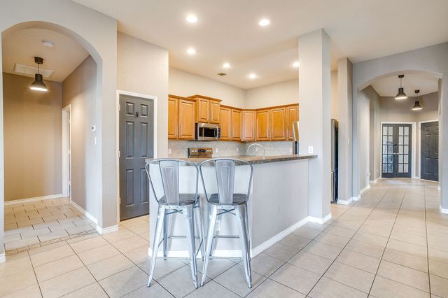 732 Evergreen Court, Burleson, TX 76028