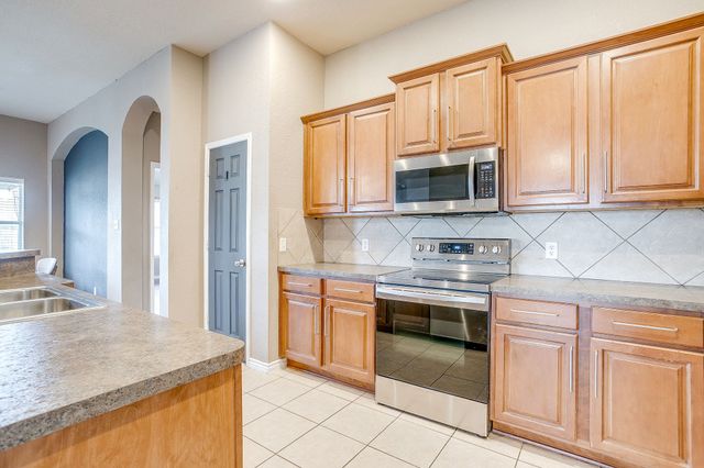732 Evergreen Court, Burleson, TX 76028
