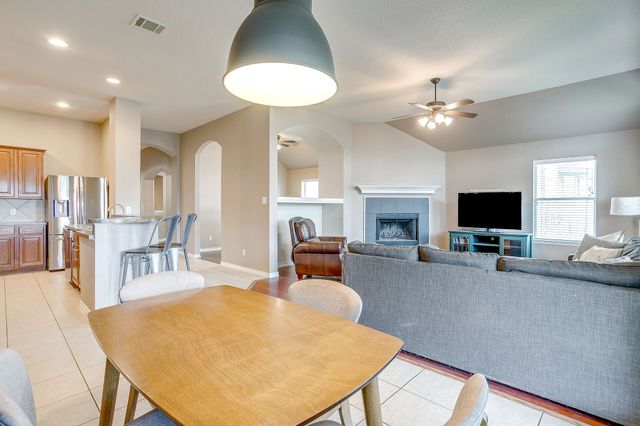 732 Evergreen Court, Burleson, TX 76028