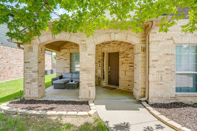 732 Evergreen Court, Burleson, TX 76028