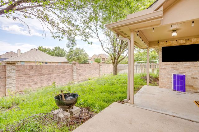 732 Evergreen Court, Burleson, TX 76028