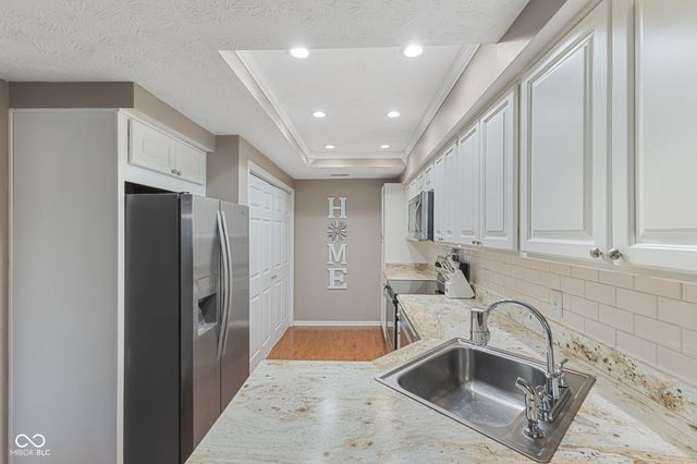 5625 Quail Feather Court, Indianapolis, IN 46237