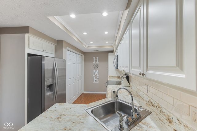 5625 Quail Feather Court, Indianapolis, IN 46237