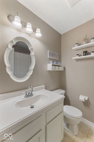 5625 Quail Feather Court, Indianapolis, IN 46237