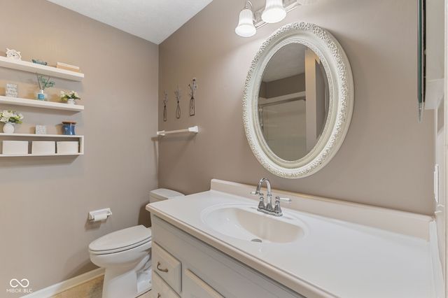 5625 Quail Feather Court, Indianapolis, IN 46237