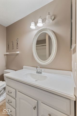 5625 Quail Feather Court, Indianapolis, IN 46237