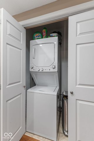 5625 Quail Feather Court, Indianapolis, IN 46237