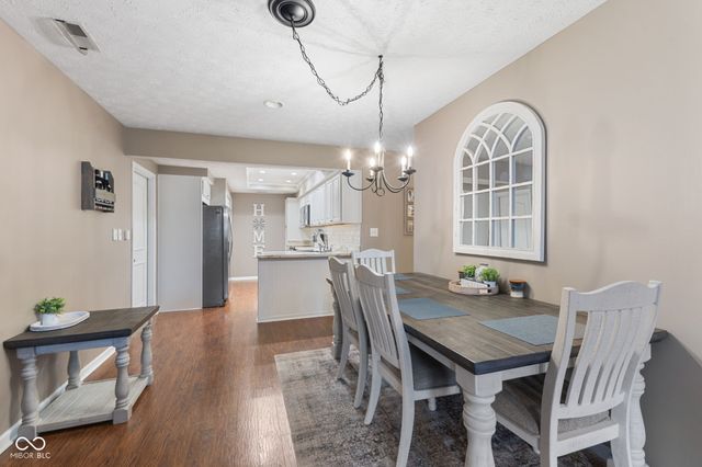 5625 Quail Feather Court, Indianapolis, IN 46237