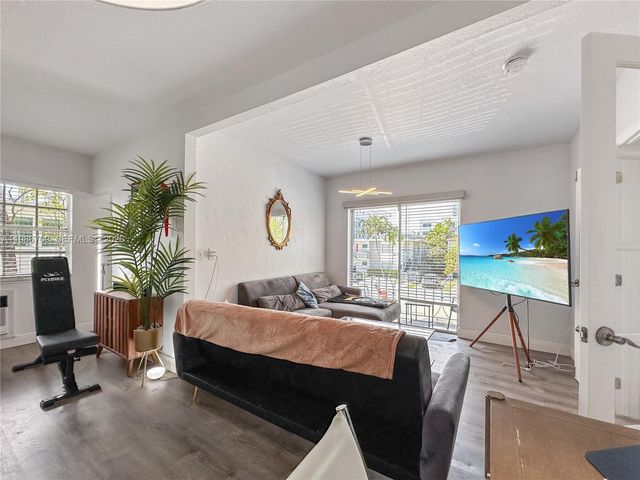 1611 West Ave 9, Miami Beach, FL 33139