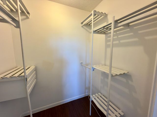 560 SE 2nd Avenue, Deerfield Beach, FL 33441