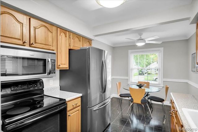 2957 Thomas Avenue, Berkley, MI 48072