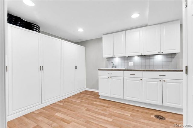 2957 Thomas Avenue, Berkley, MI 48072