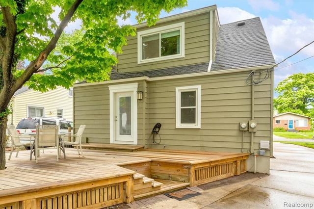 2957 Thomas Avenue, Berkley, MI 48072