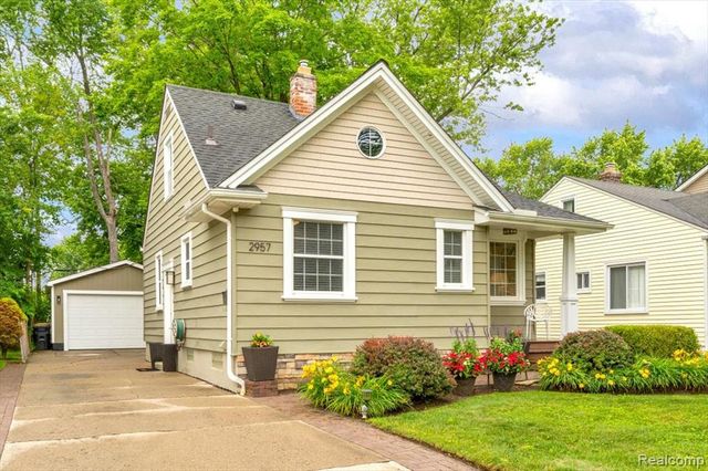 2957 Thomas Avenue, Berkley, MI 48072