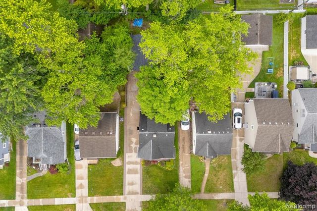 2957 Thomas Avenue, Berkley, MI 48072