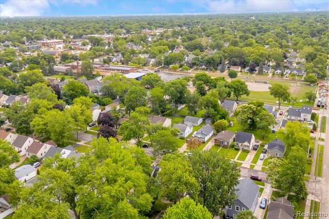 2957 Thomas Avenue, Berkley, MI 48072
