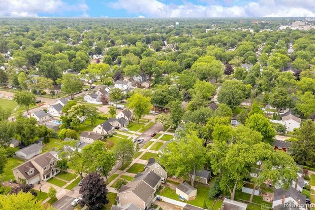 2957 Thomas Avenue, Berkley, MI 48072