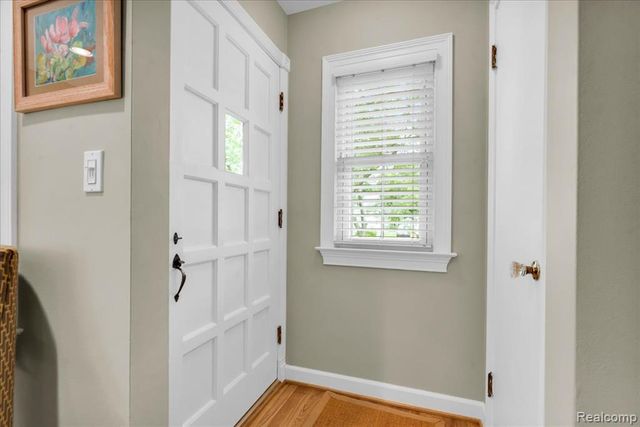 2957 Thomas Avenue, Berkley, MI 48072