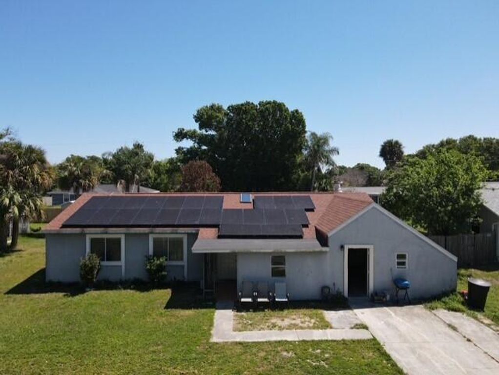 4904 Myrtle Drive, Fort Pierce, FL 34982