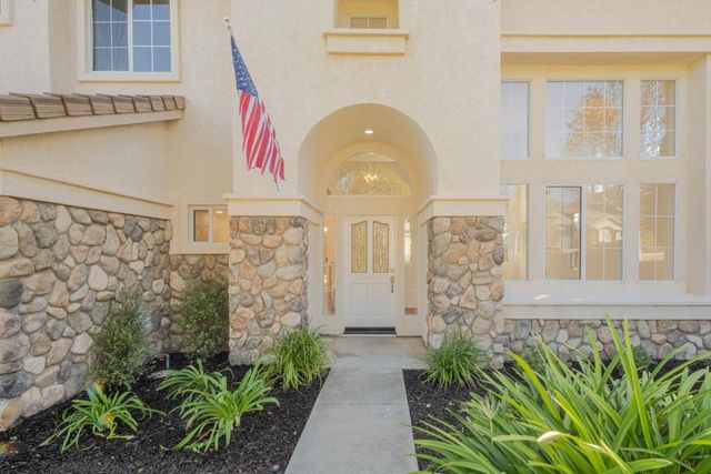 21905 Azure Crest Court, Salinas, CA 93908