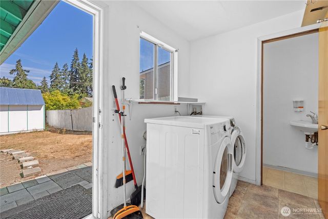 9801 Kenwood Drive SW, Lakewood, WA 98498