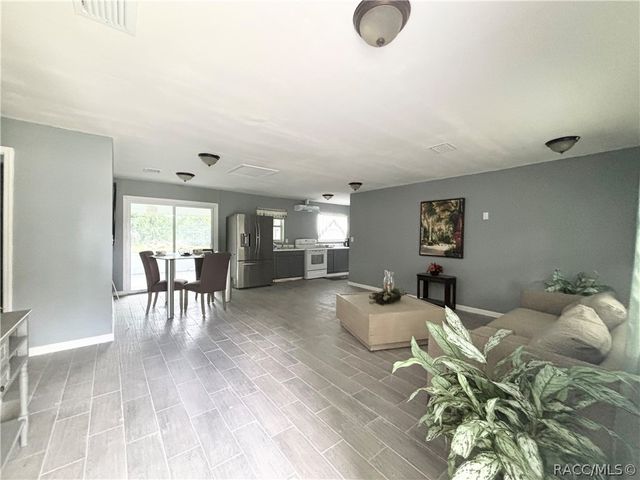 11 S Tyler Street, Beverly Hills, FL 34465