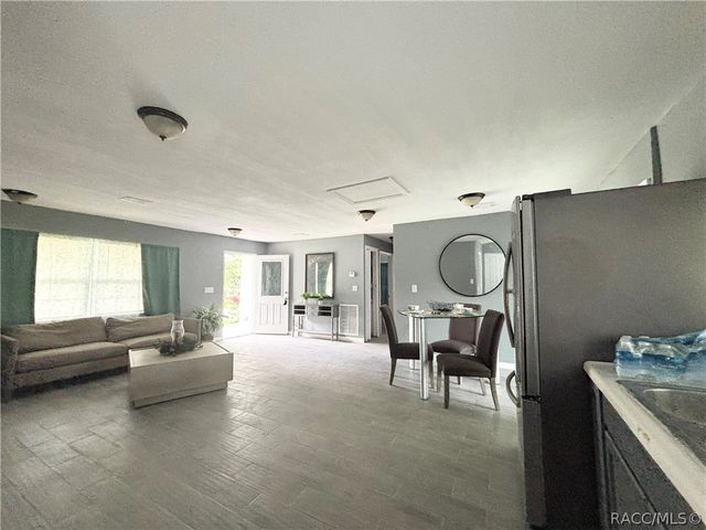 11 S Tyler Street, Beverly Hills, FL 34465