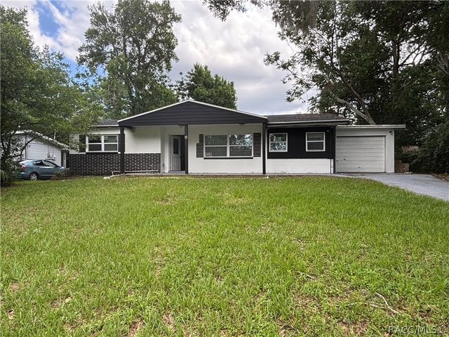 11 S Tyler Street, Beverly Hills, FL 34465