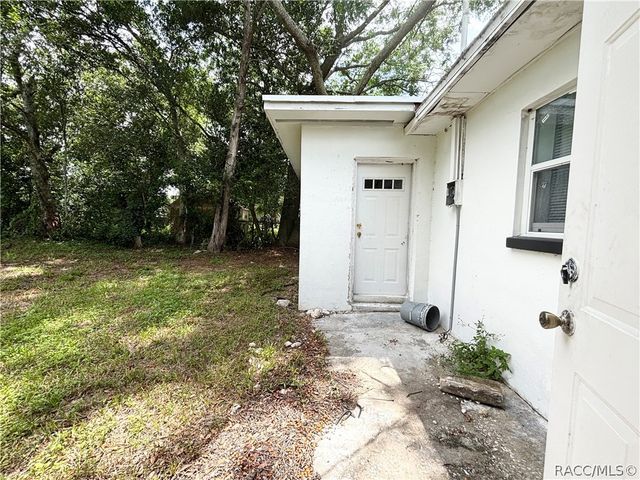 11 S Tyler Street, Beverly Hills, FL 34465