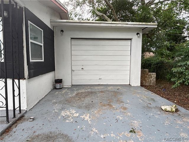 11 S Tyler Street, Beverly Hills, FL 34465
