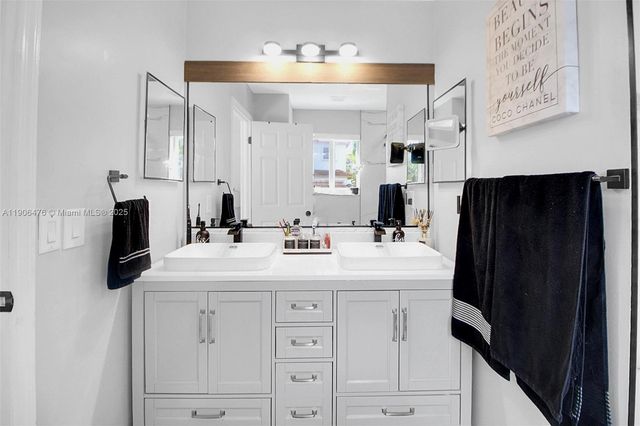 14341 SW 151 CT, Miami, FL 33196