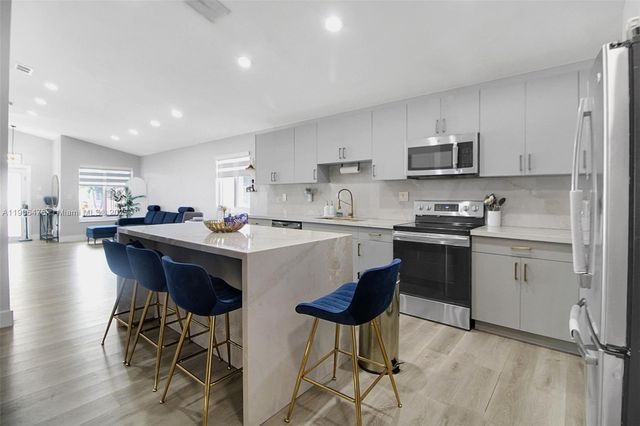 14341 SW 151 CT, Miami, FL 33196