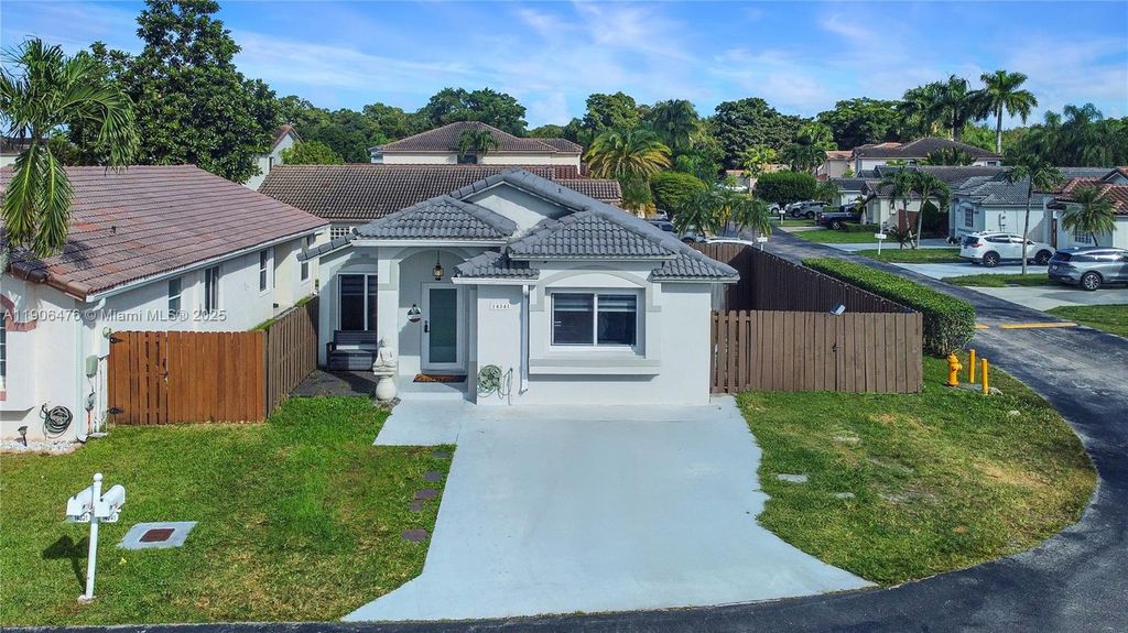 14341 SW 151 CT, Miami, FL 33196