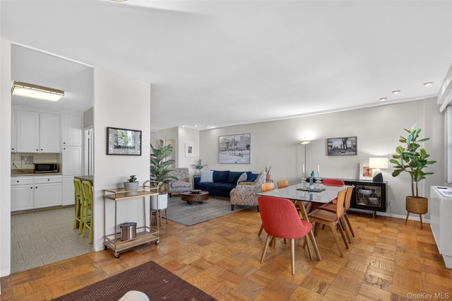 300 Martine Ave 3L, White Plains, NY 10601