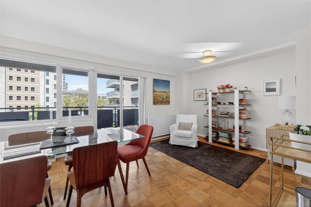 300 Martine Ave 3L, White Plains, NY 10601