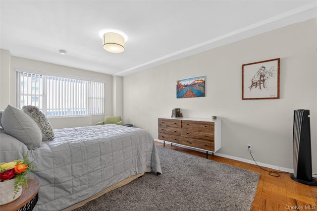 300 Martine Ave 3L, White Plains, NY 10601