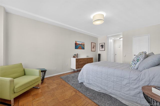 300 Martine Ave 3L, White Plains, NY 10601