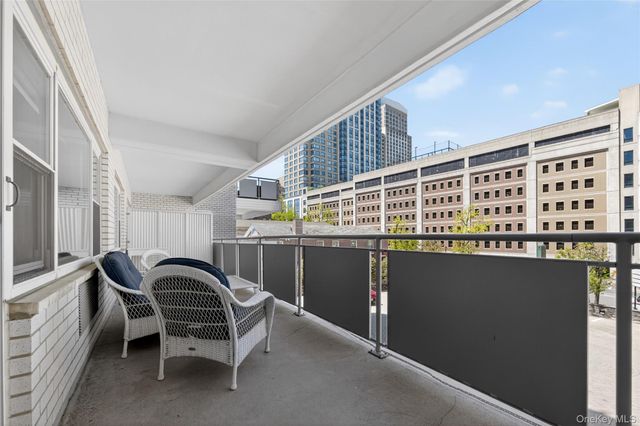 300 Martine Ave 3L, White Plains, NY 10601