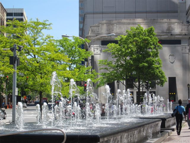 300 Martine Ave 3L, White Plains, NY 10601