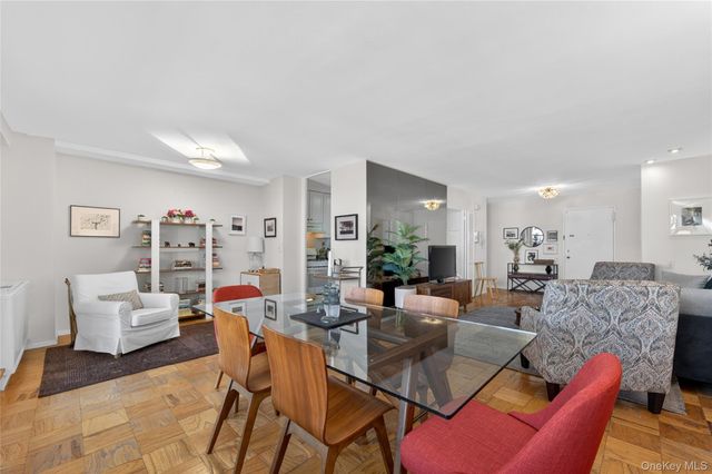 300 Martine Ave 3L, White Plains, NY 10601